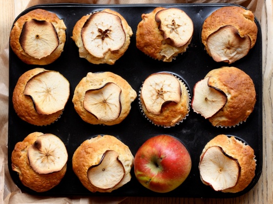 Muffiny z jabłkami